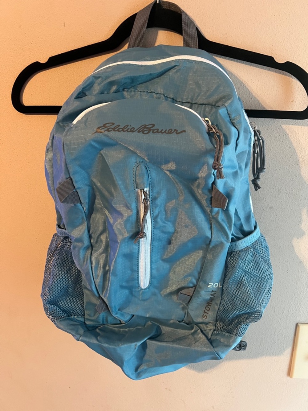 EDDIE BAUER STOWAWAY 20L BACKPACK LIGHT SILVER BLUE BRAND NEW